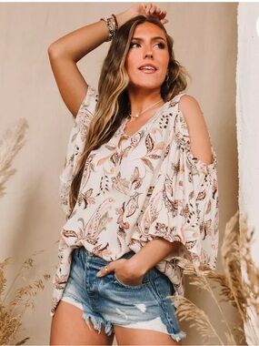 Gimmicks Boho Paisley Cold Shoulder Tunic Top Lace Trim XS